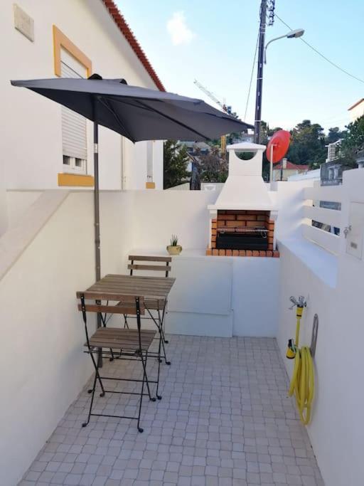 Casa Da Praia Da Poca - Apartamento Iris Estoril Exterior photo